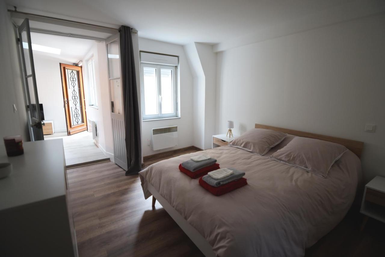 Cosy Appartement Hyper Centre Ville Avec Cour + Patio Auxerre Exterior photo