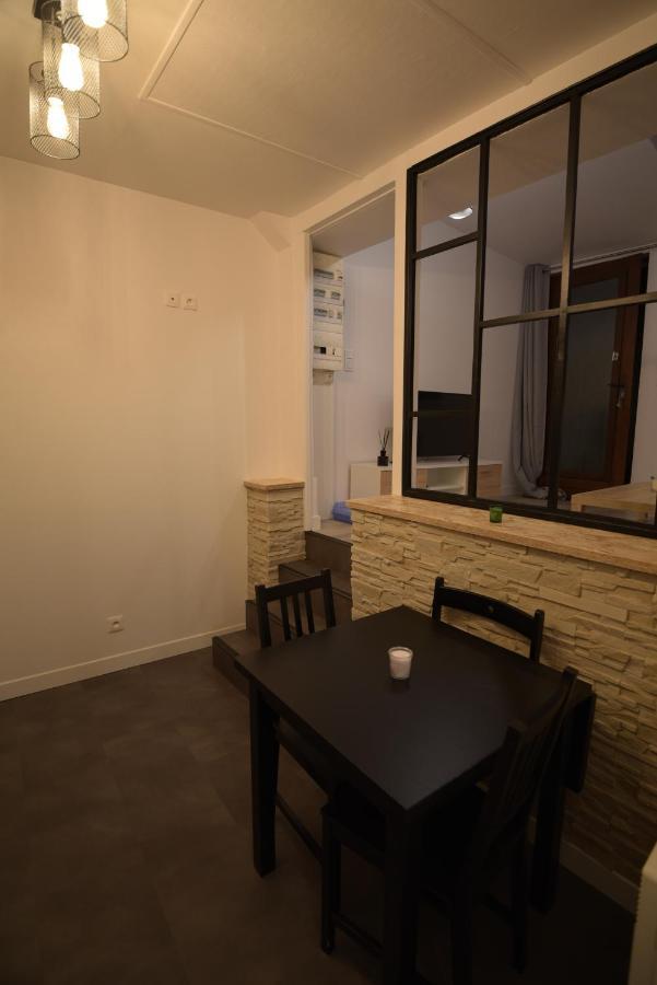 Cosy Appartement Hyper Centre Ville Avec Cour + Patio Auxerre Exterior photo